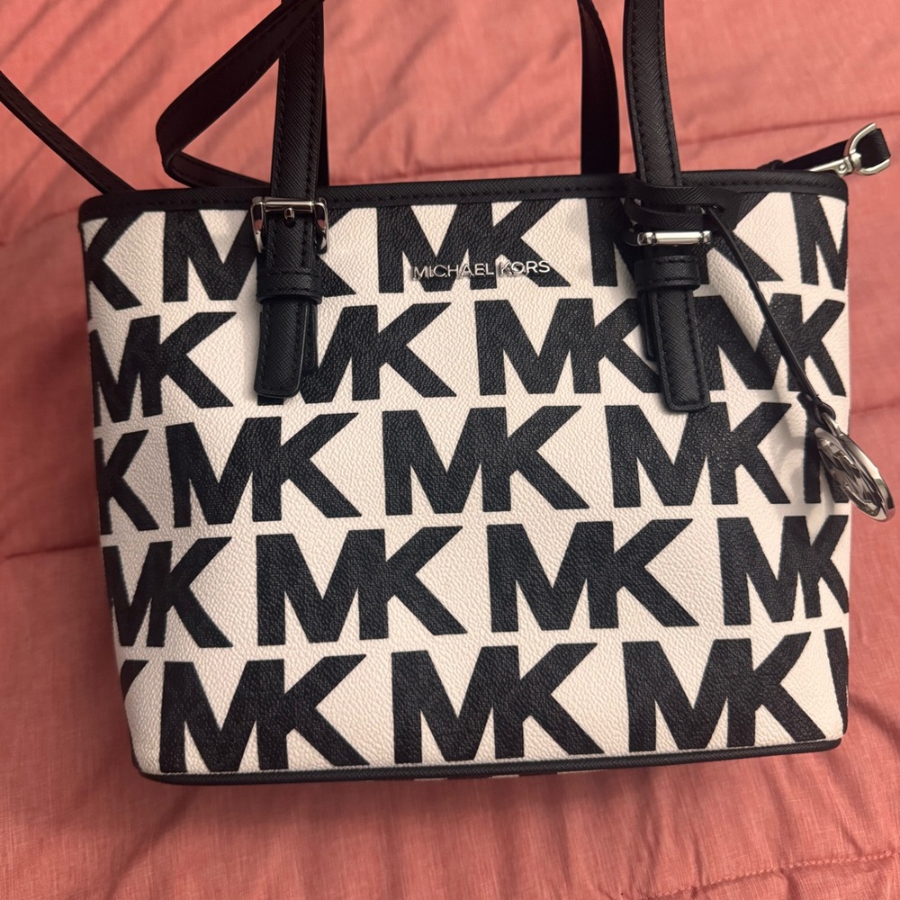 Michael Kors Jet Set Travel XS Carryall Tote Top Zip Satchel Optic White